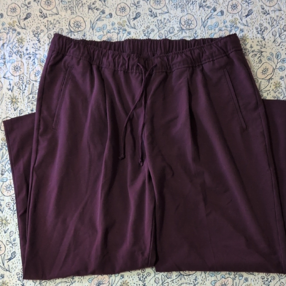Old Navy Women's Plum Joggers